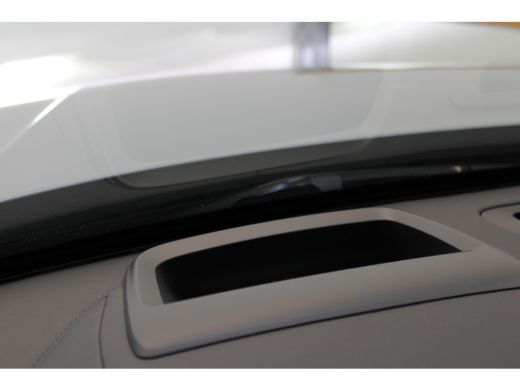 Volvo  XC90 T8 455PK AWD Ultimate Dark | Panoramadak | Luchtvering | Trekhaak | Getint Glas | 360° | Head-up ... ActivLease financial lease