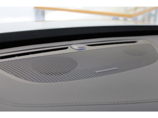 Volvo  XC90 T8 455PK AWD Ultimate Dark | Panoramadak | Luchtvering | Trekhaak | Getint Glas | 360° | Head-up ... ActivLease financial lease