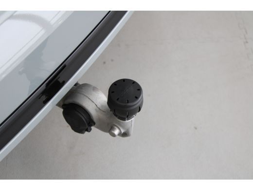 Volvo  XC90 T8 455PK AWD Ultimate Dark | Panoramadak | Luchtvering | Trekhaak | Getint Glas | 360° | Head-up ... ActivLease financial lease