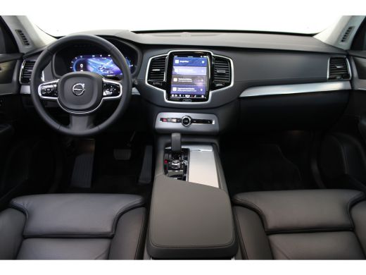 Volvo  XC90 T8 455PK AWD Ultimate Dark | Panoramadak | Luchtvering | Trekhaak | Getint Glas | 360° | Head-up ... ActivLease financial lease