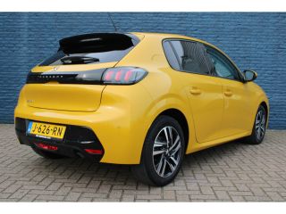 Peugeot 208 Peugeot 5drs 1.2 PureTech 100pk Allure | Navigatie | Apple Carplay | 3D Instrumenetenpaneel |