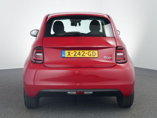 Fiat 500 RED 24 kWh | Airco (automatisch) | Chroom delen exterieur | Chroom delen exterieur ActivLease financial lease