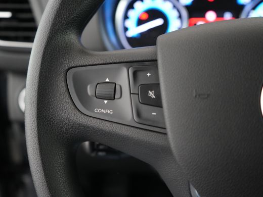 Fiat E-Scudo L3H1 SX 75kWh 3-zits | Achteruitrijcamera | Airco | Apple Carplay/Android Auto ActivLease financial lease