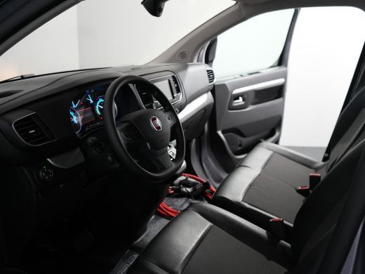Fiat E-Scudo L3H1 SX 75kWh 3-zits | Achteruitrijcamera | Airco | Apple Carplay/Android Auto ActivLease financial lease