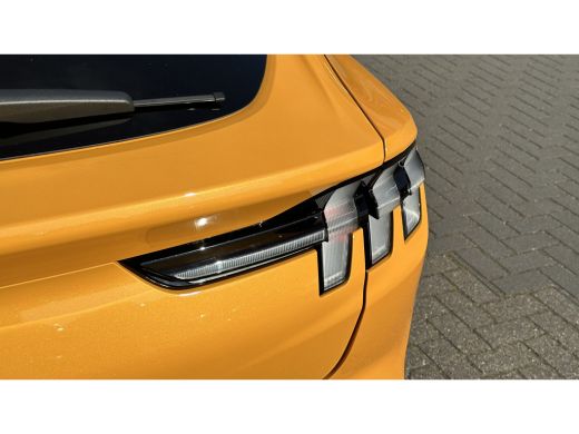 Ford Mustang Mach-E Extended RWD 98 kWh | Apple CarPlay/Android Auto | Cruise control adaptief met Stop&Go en ... ActivLease financial lease