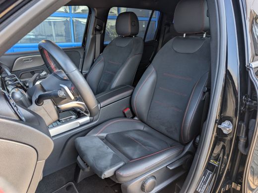 Mercedes GLB Mercedes-Benz 180 AMG Line 7p. | Trekhaak | Cruise Control | Camera ActivLease financial lease