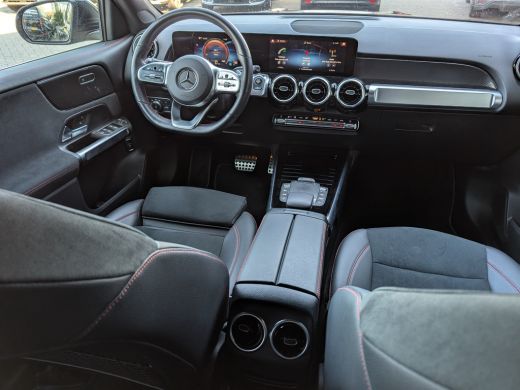 Mercedes GLB Mercedes-Benz 180 AMG Line 7p. | Trekhaak | Cruise Control | Camera ActivLease financial lease
