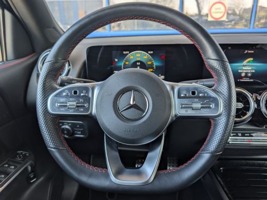 Mercedes GLB Mercedes-Benz 180 AMG Line 7p. | Trekhaak | Cruise Control | Camera ActivLease financial lease
