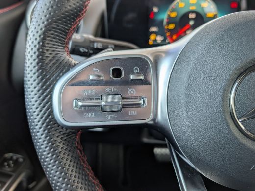 Mercedes GLB Mercedes-Benz 180 AMG Line 7p. | Trekhaak | Cruise Control | Camera ActivLease financial lease