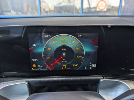 Mercedes GLB Mercedes-Benz 180 AMG Line 7p. | Trekhaak | Cruise Control | Camera ActivLease financial lease
