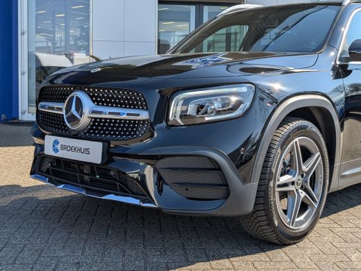 Mercedes GLB Mercedes-Benz 180 AMG Line 7p. | Trekhaak | Cruise Control | Camera ActivLease financial lease