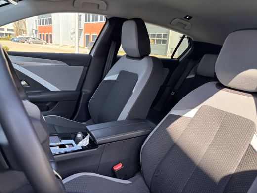 Opel Astra Opel 1.6 Turbo Plug In Hybrid Editon | Apple Carplay/Android Auto|telefoonintegratie premium | Bl... ActivLease financial lease