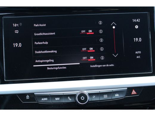 Opel Grandland Opel 1.6 Turbo Hybrid Level 4 | AGR | Adap Cruise C. | Navi | LED | Camera | 18" LMV | PDC V&A | ... ActivLease financial lease
