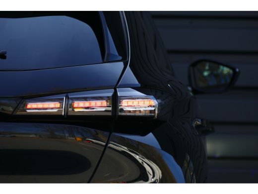 Peugeot 308 1.2 PURETECH 130PK ALLURE PACK AUTOMAAT / NAVI / CLIMA / PDC / 17"LMV / CAMERA / KEYLESS / FULL-L... ActivLease financial lease