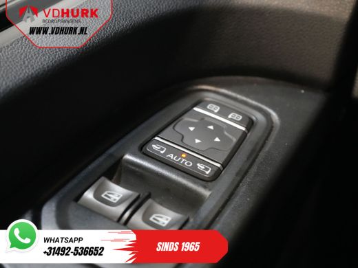 Renault Trafic 2.0 dCi 170 PK L2 BPM VRIJ! LED/ 2.5t Trekverm./ PDC/ Cruise/ Trekhaak/ Airco ActivLease financial lease