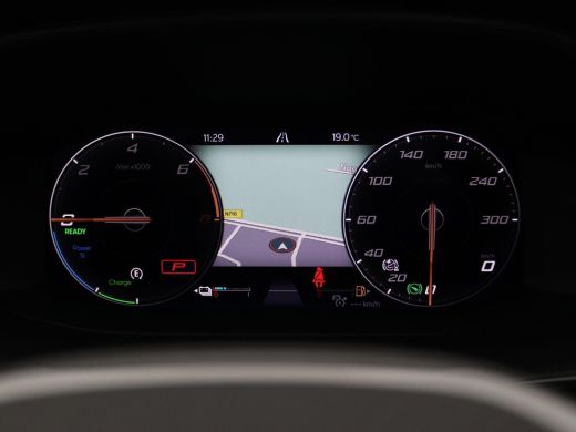 Seat Formentor 1.4 e-Hybrid Adrenaline 204PK DSG panoramadak, full led, adaptive cruise, achteruitrijcamera, key... ActivLease financial lease