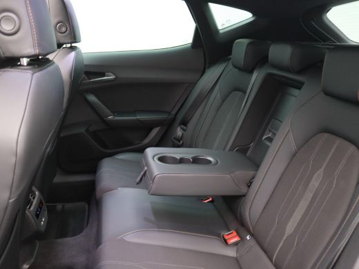 Seat Formentor 1.4 e-Hybrid Adrenaline 204PK DSG panoramadak, full led, adaptive cruise, achteruitrijcamera, key... ActivLease financial lease