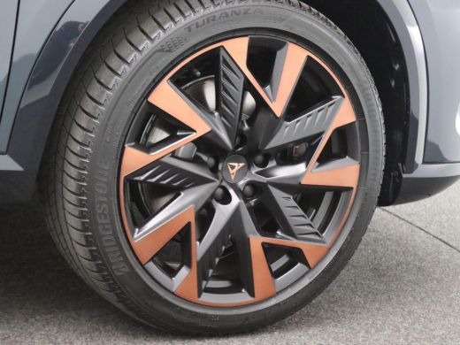 Seat Formentor 1.5 TSI e-Hybrid VZ Performance 272PK DSG matrix led, adaptive cruise, side assist, Sennheiser au... ActivLease financial lease