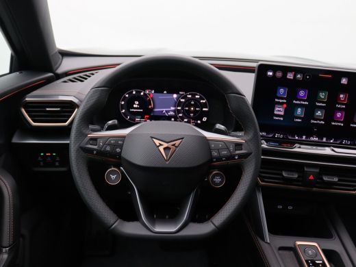 Seat Formentor 1.5 TSI e-Hybrid VZ Performance 272PK DSG matrix led, adaptive cruise, side assist, Sennheiser au... ActivLease financial lease