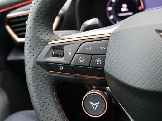 Seat Formentor 1.5 TSI e-Hybrid VZ Performance 272PK DSG matrix led, adaptive cruise, side assist, Sennheiser au... ActivLease financial lease