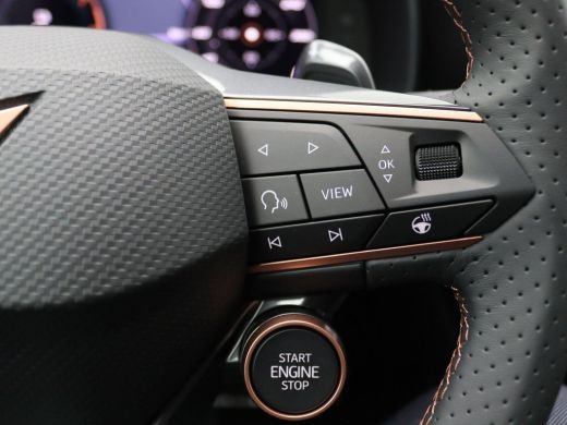 Seat Formentor 1.5 TSI e-Hybrid VZ Performance 272PK DSG matrix led, adaptive cruise, side assist, Sennheiser au... ActivLease financial lease
