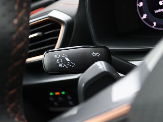 Seat Formentor 1.5 TSI e-Hybrid VZ Performance 272PK DSG matrix led, adaptive cruise, side assist, Sennheiser au... ActivLease financial lease