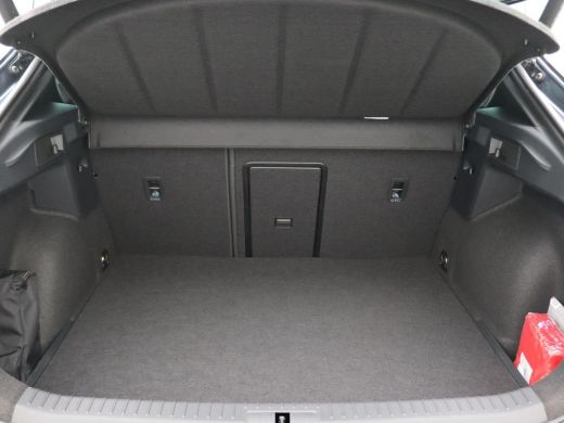 Seat Formentor 1.5 TSI e-Hybrid VZ Performance 272PK DSG matrix led, adaptive cruise, side assist, Sennheiser au... ActivLease financial lease