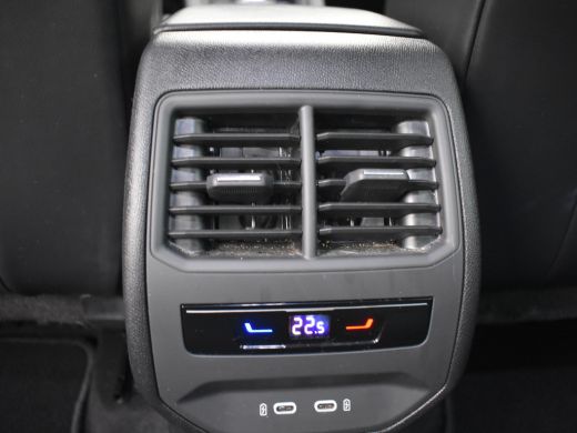 Seat Leon Sportstourer 1.4 e-Hybrid VZ Business 245pk | Adaptief cruise control | Park assist | Dodehoekdetectie | Camer... ActivLease financial lease