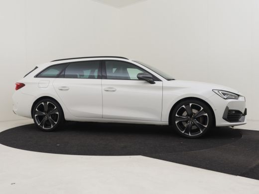 Seat Leon Sportstourer 1.4 e-Hybrid VZ Business 245pk | Adaptief cruise control | Park assist | Dodehoekdetectie | Camer... ActivLease financial lease