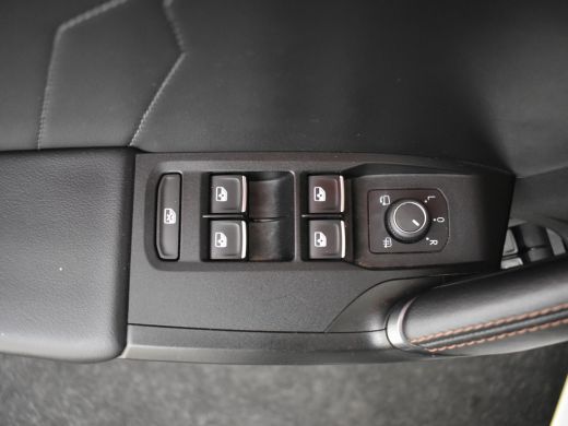 Seat Leon Sportstourer 1.4 e-Hybrid VZ Business 245pk | Adaptief cruise control | Park assist | Dodehoekdetectie | Camer... ActivLease financial lease