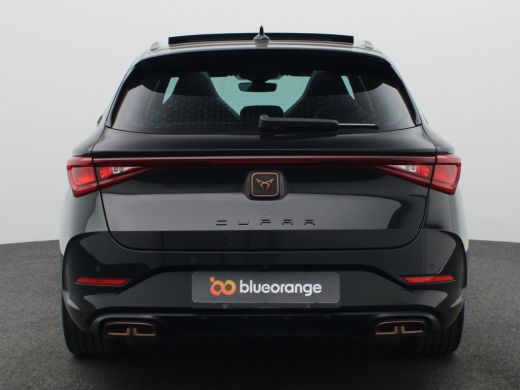 Seat Leon Sportstourer 1.4 e-Hybrid VZ Performance 245PK DSG side skirts, panoramadak, elektrische achterkelp, full led,... ActivLease financial lease