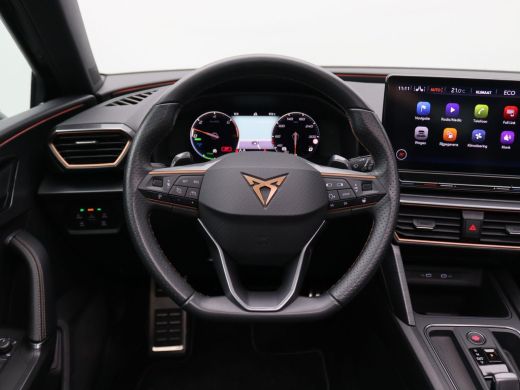 Seat Leon Sportstourer 1.4 e-Hybrid VZ Performance 245PK DSG side skirts, panoramadak, elektrische achterkelp, full led,... ActivLease financial lease