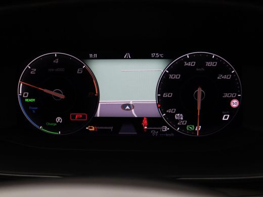 Seat Leon Sportstourer 1.4 e-Hybrid VZ Performance 245PK DSG side skirts, panoramadak, elektrische achterkelp, full led,... ActivLease financial lease