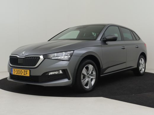Skoda Scala 1.0 TSI 111pk DSG/AUTO Ambition | Cruise control | Navigatie via app | Led koplampen | Parkeersen... Skoda Scala 1.0 TSI 111pk DSG/AUTO Ambition | Cruise control | Navigatie via app | Led koplampen | Parkeersen...