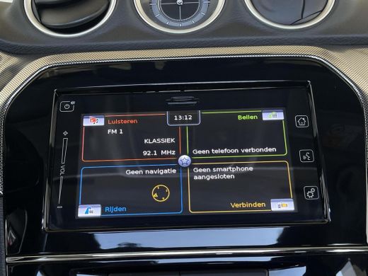 Suzuki Vitara 1.5 Hybrid Style AllGrip Automaat | AllGrip | Navigatiesysteem | Parkeersensoren vóór- en achter ... ActivLease financial lease