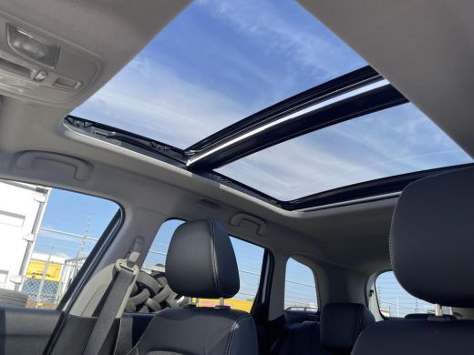 Suzuki Vitara 1.5 Hybrid Style AllGrip Automaat | AllGrip | Navigatiesysteem | Parkeersensoren vóór- en achter ... ActivLease financial lease
