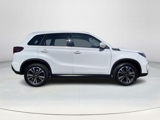 Suzuki Vitara 1.5 Hybrid Style AllGrip Automaat | AllGrip | Navigatiesysteem | Parkeersensoren vóór- en achter ... ActivLease financial lease