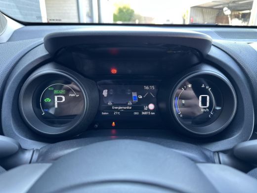 Toyota Yaris 1.5 Hybrid Dynamic | Apple CarPlay/Android auto | Achteruitrijcamera | Stoelverwarming ActivLease financial lease