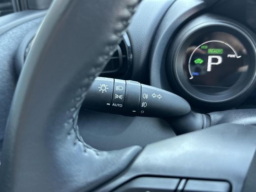 Toyota Yaris 1.5 Hybrid Dynamic | Apple CarPlay/Android auto | Achteruitrijcamera | Stoelverwarming ActivLease financial lease
