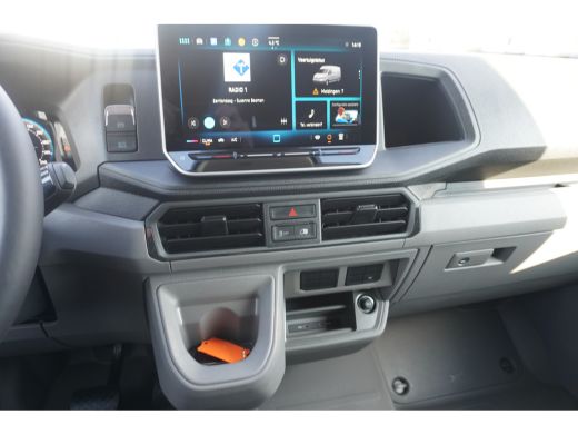Volkswagen Crafter 35 2.0 TDI L3H3 Highline 35 2.0 TDI L3H3 177 PK Aut. Highline, App connect, Cruise control, Alarm ActivLease financial lease