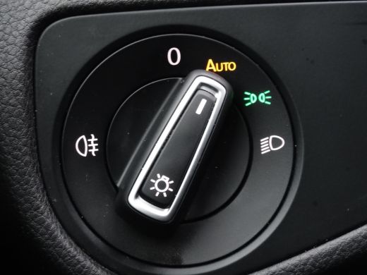 Volkswagen e-Golf E-DITION | Cruise Controle | Navigatie | Achteruitrijcamera | Apple Carplay/Android Auto | ActivLease financial lease