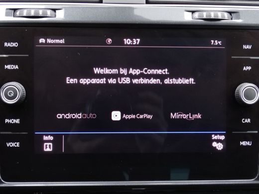 Volkswagen e-Golf E-DITION | Cruise Controle | Navigatie | Achteruitrijcamera | Apple Carplay/Android Auto | ActivLease financial lease