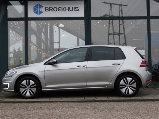 Volkswagen e-Golf E-DITION | Cruise Controle | Navigatie | Achteruitrijcamera | Apple Carplay/Android Auto | ActivLease financial lease