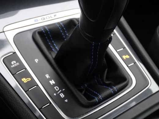 Volkswagen e-Golf E-DITION | Cruise Controle | Navigatie | Achteruitrijcamera | Apple Carplay/Android Auto | ActivLease financial lease