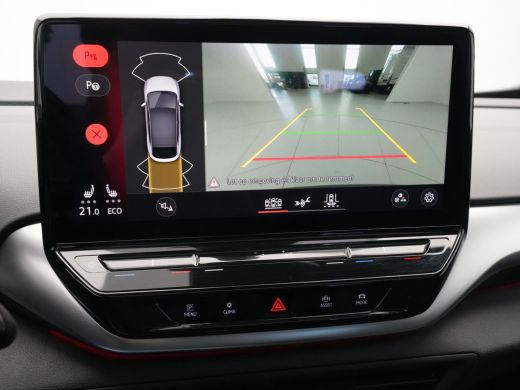 Volkswagen ID.5 Pro 77 kWh Panorama Trekhaak Camera Stoelverwarming 151 ActivLease financial lease
