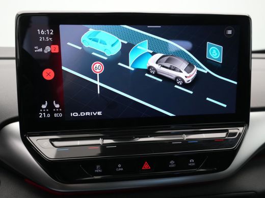 Volkswagen ID.5 Pro 77 kWh Panorama Trekhaak Camera Stoelverwarming 151 ActivLease financial lease