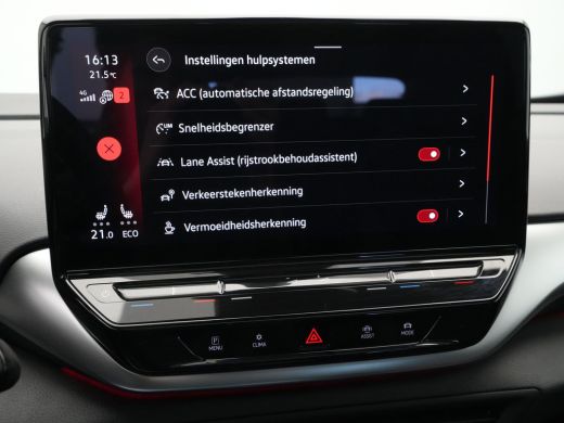 Volkswagen ID.5 Pro 77 kWh Panorama Trekhaak Camera Stoelverwarming 151 ActivLease financial lease