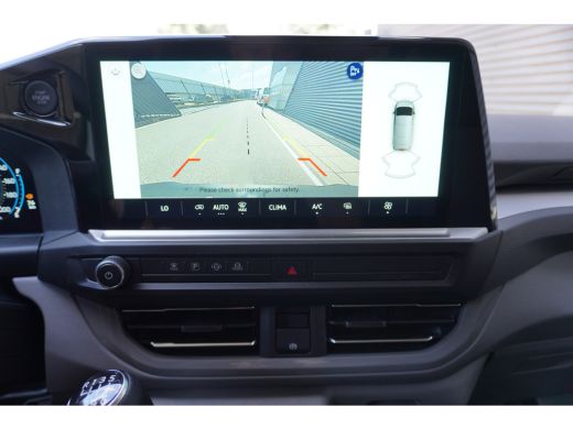 Volkswagen Transporter 2.0 TDI L1H1 28 Life, Bijrijdersstoel, Climatronic, PDV V + A ActivLease financial lease