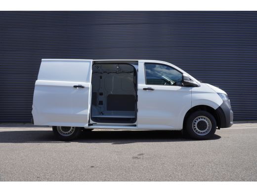 Volkswagen Transporter 2.0 TDI L1H1 28 Life, Bijrijdersstoel, Climatronic, PDV V + A ActivLease financial lease