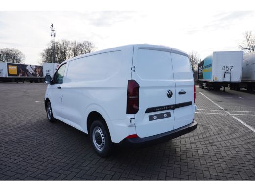 Volkswagen Transporter 2.0 TDI L1H1 28 Life 2.0 TDI L1H1 28 Life, Bijrijdersstoel, Climatronic, PDV V + A ActivLease financial lease